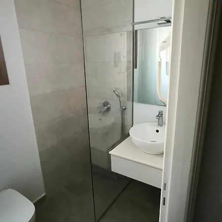 Spiros - Apartments, Апартаменты Ипсос