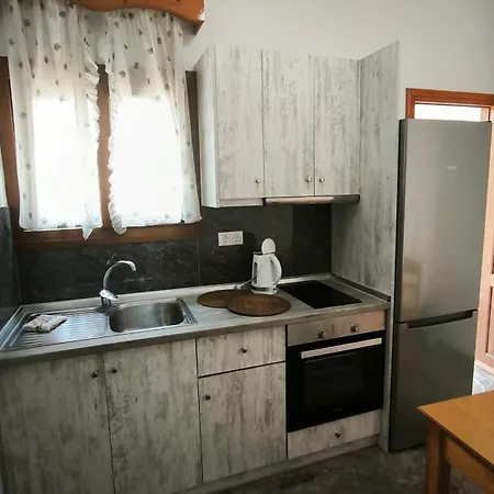 Spiros - Apartments, * イプソス